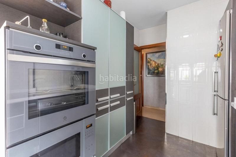 Foto e3f92d0e-653d-4a5d-8103-e36c46b339df. Casa adossada amb aparcament a Maracena