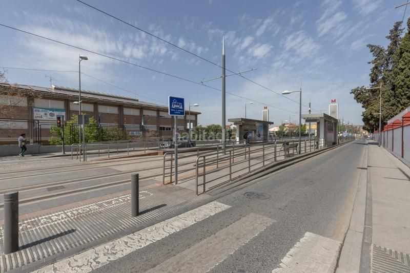 Foto fbcd7785-9415-4f39-b6e3-12f83a9c7726. Casa adossada amb aparcament a Maracena