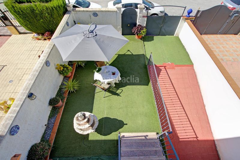 Foto 17132f9c-67be-4451-8194-7d4db0c5c92e. Casa adossada amb aparcament a Atarfe