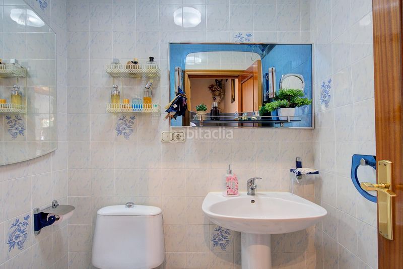 Foto 20ee802e-f172-4da5-a420-48bc39f6925e. Casa adossada amb aparcament a Atarfe