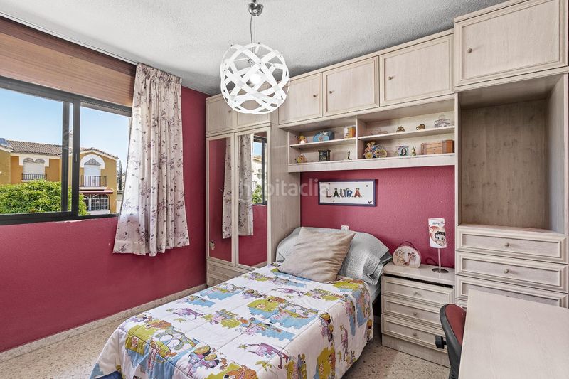 Foto 273a1d97-aed7-4baa-86a4-256cbfbd23d0. Casa adossada amb aparcament a Atarfe