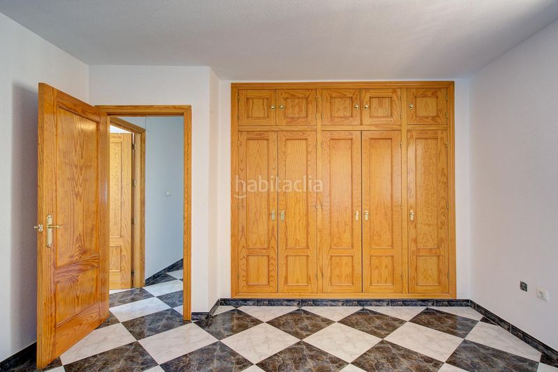 Foto d0a53ffd-8eaf-4b4e-b347-ed5046ecf6eb. Duplex with parking in Atarfe