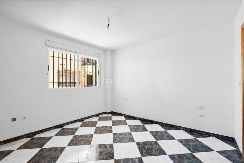 Foto fc8b8a9e-7c13-4a3a-ab66-d3fe07af1985. Duplex with parking in Atarfe