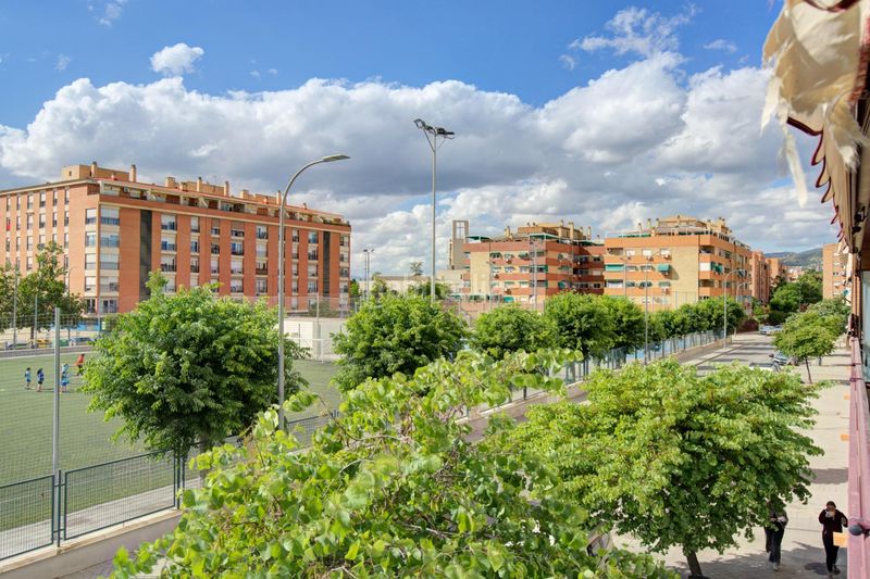 Foto a29c4b24-32c6-40af-ae52-eb6462aa8737. Pis amb calefacció aparcament a Barrio de Zaidín Granada
