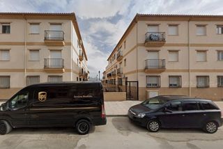 Appartement  Calle calle alhambra. Piso con cochera y trastero en cijuela!!