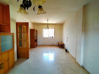 Casa adossada  Calle calle zulema. Oportunidad única en híjar!!