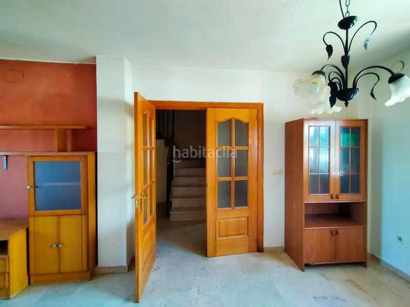 Foto eb772dfe-54b3-45c8-9c56-2bc3f1a5de26. Casa adossada amb aparcament a Híjar Gabias (Las)