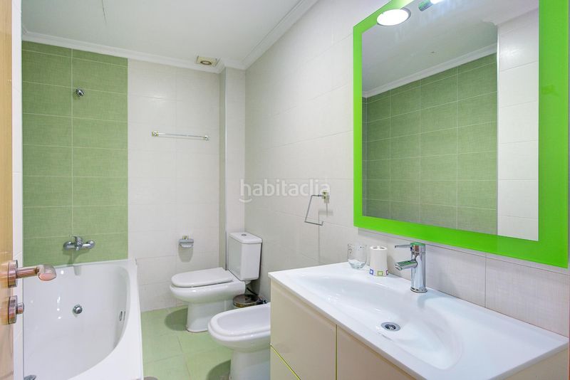 Foto 4256283d-1aa5-4a87-ba0d-ee41e8119b37. Casa adossada amb calefacció aparcament a Atarfe