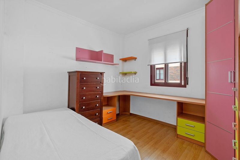 Foto bdc7cc49-8894-4b75-a326-895940c68267. Casa adossada amb calefacció aparcament a Atarfe