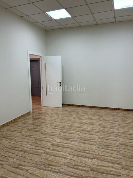 Foto baab52bf-8344-41c8-a3e1-9b543c017fb4. Affitto ufficio in Atarfe