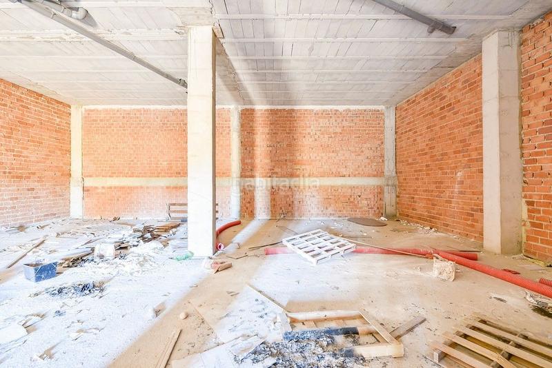 Foto c7a58f6d-fca2-4cc6-ac7f-f53f3b871405. Local comercial a Atarfe