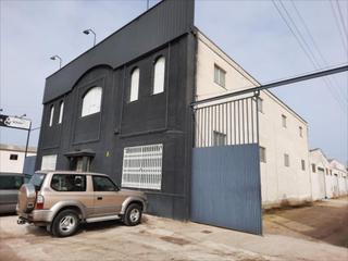 Nau industrial a Poleares. Conjunto de nave-exposición y 5 naves industriales contiguas con