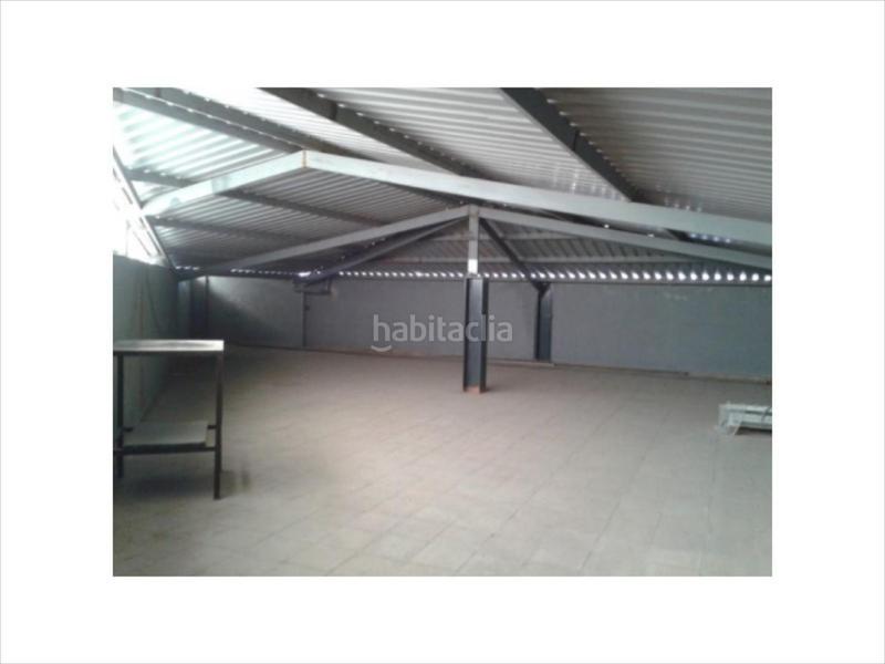 Foto ab66b8ba-cf12-442c-b95b-cd83cedd67cb. Nau industrial a Poleares Lucena