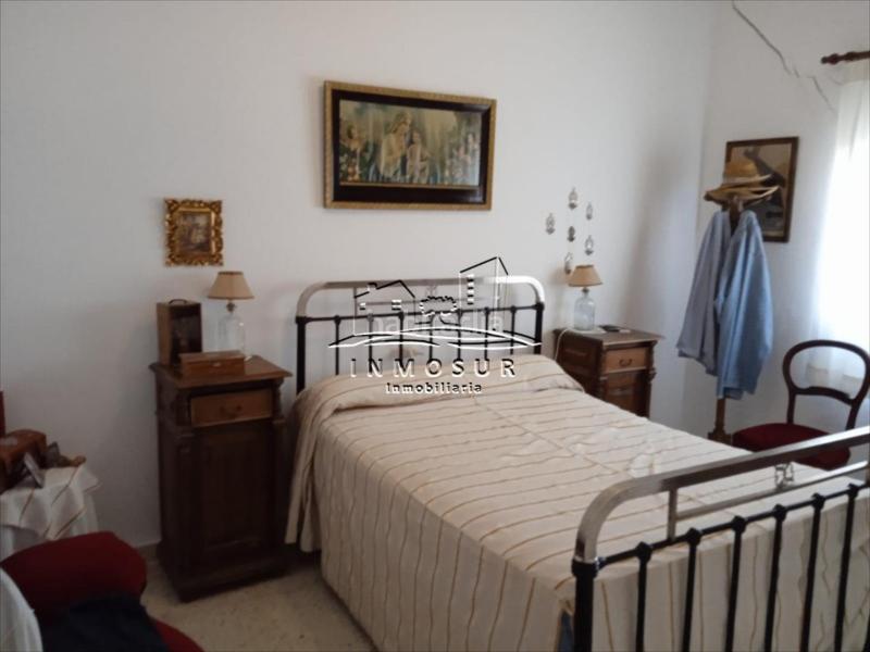 Foto 8bdc8f5e-cfbd-42fa-9ed4-0a391b5a1afc. Casa amb piscina a Las Vegas - Campoaras Lucena