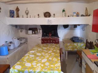 Casa a Poleares. Cortijo en zona poleares. dispone de una parcela de 475 m2. y un