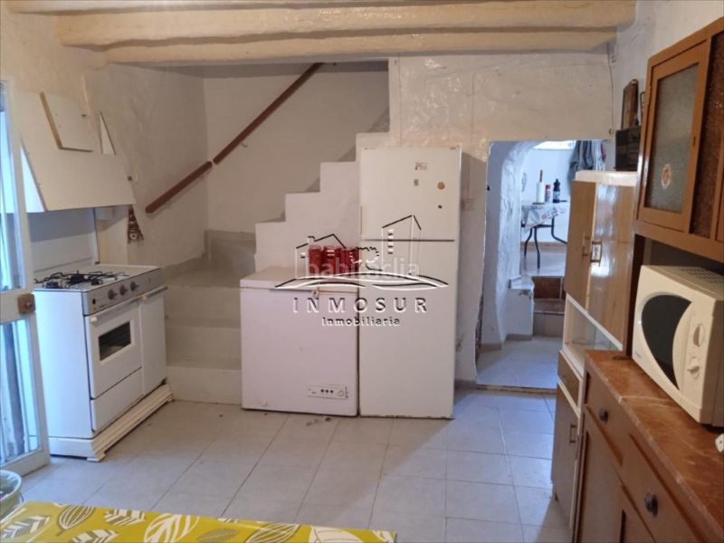 Foto a23a1a7d-f375-46fd-b472-7e31094fa772. Casa amb piscina a Poleares Lucena