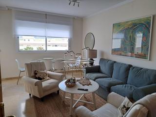 Pis a El Valle. Piso en zona ronda del valle. cuenta con salóncomedor, cocina am