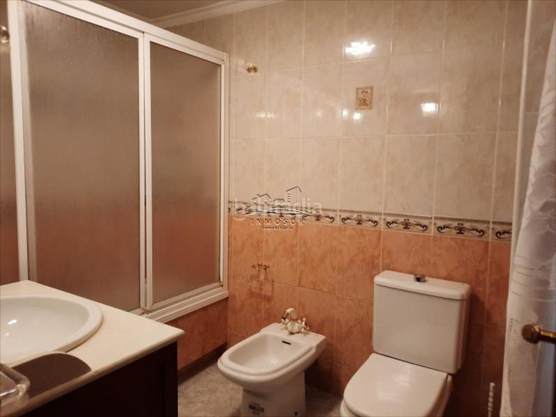Foto 73e0c9b1-2862-4485-ac32-2e3b9f6ba7b0. Piso  en zona calle cabrillana. cuenta con recibidor, un espacioso y luminoso salóncomedor, cocina amueblada, lavadero, cuarto de b en Lucena