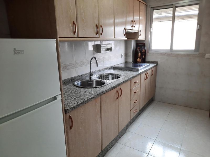 Foto c7b04a88-8815-45c1-855e-3d6f0cfb7513. Àtic a Centro Lucena