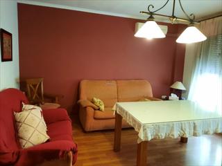 Appartement à San Francisco. Piso dúplex en zona calle san francisco. dispone de una superfic