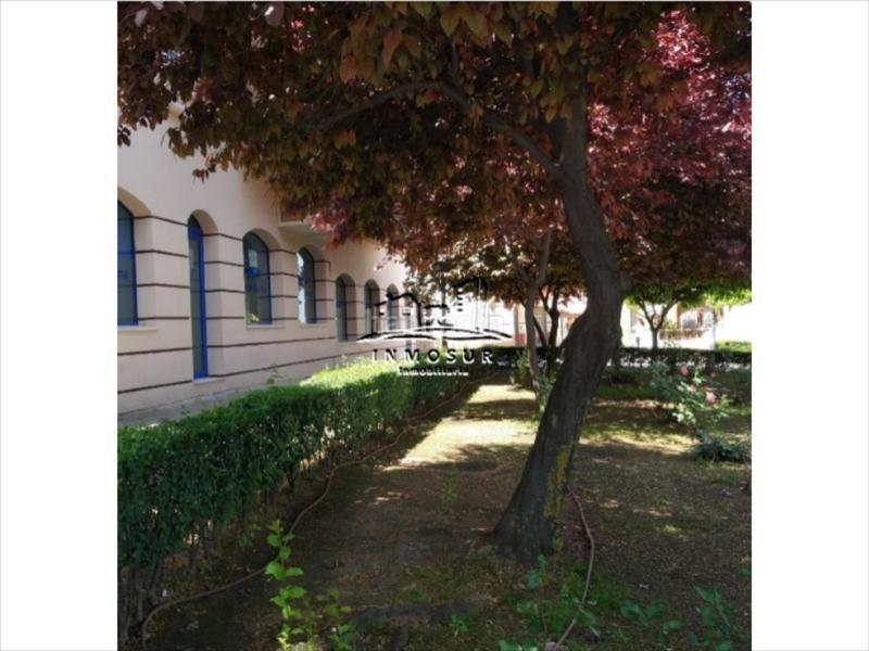 Foto c180ab0c-f036-41d3-bf12-3791af2f874c. Lloguer local comercial a San Francisco Lucena