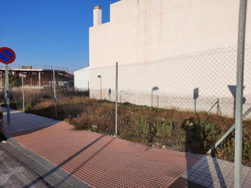 Foto 972a55f6-7b3f-424e-bf42-7783250ab9a1. Terreno residencial en La Calzada Lucena