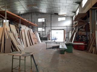 Affitto Capannone industriale in San Francisco. Nave en zona la torca. cuenta con una superficie de solar de 111