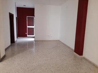 Local commercial à Las Tinajerías - Juderías. Local comercial céntrico con una superficie de 60 m2. cuenta con