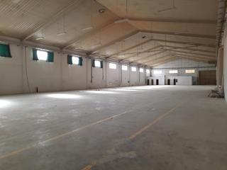 Nave industrial en San Francisco. Nave en zona polígono industrial la viñuela. cuenta con una supe