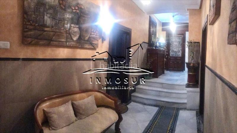 Foto e582081c-2051-4397-9d22-e8bf29982236. Casa adossada a Centro Lucena