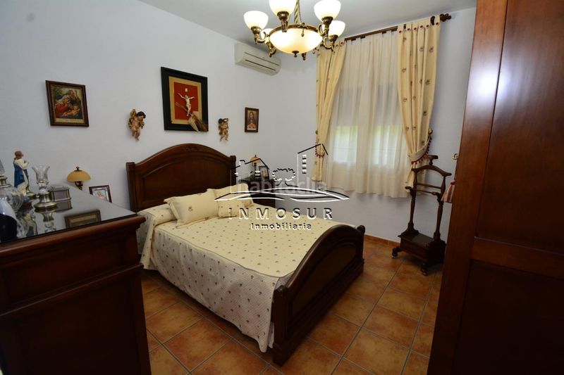 Foto 2692fcfb-95a9-403d-8dd8-79d00046acea. Casa amb piscina a San Francisco Lucena