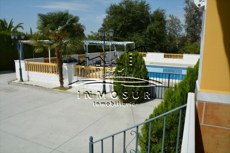 Foto 7f6f0dcf-ffc7-431c-bfbb-57c50bad79d5. Casa amb piscina a San Francisco Lucena