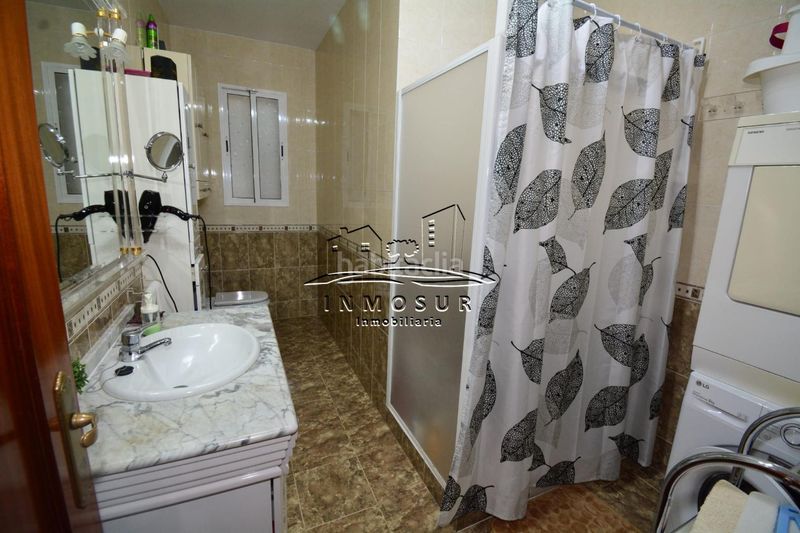 Foto d69922f3-fa15-488a-a5c1-a9033a85a2be. Casa amb piscina a San Francisco Lucena