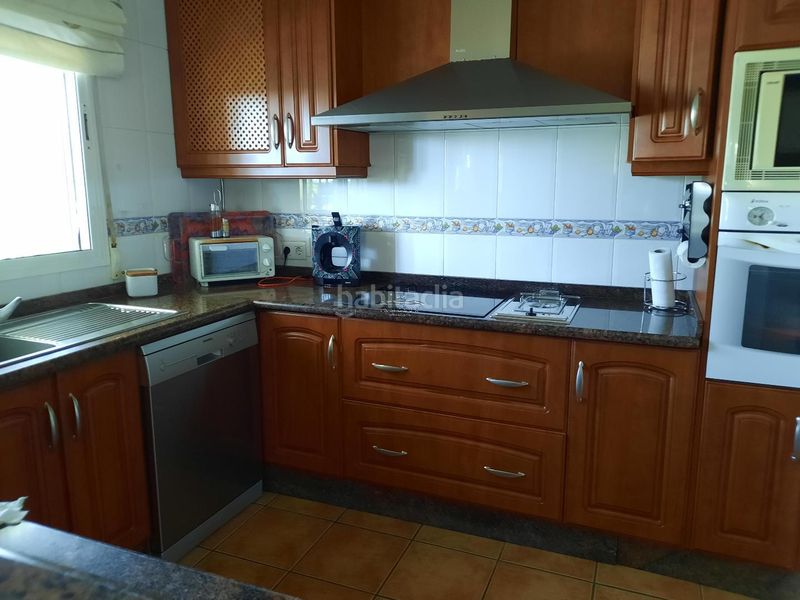 Foto edab95e9-7727-408e-8b7c-d5b44b2bb794. Casa amb piscina a San Francisco Lucena