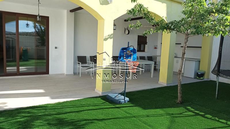 Foto d169961e-1eb5-4c7f-b67b-e5ff212a3629. Casa con piscina in Priego de Córdoba