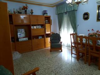 Casa adosada en Las Tinajerías - Juderías. Casa en zona semicentro. cuenta con una superficie de parcela de