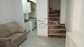 Reihenhaus in Priego de Córdoba. Casa en zona calle goya. la planta baja cuenta con salóncomedor