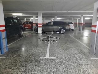 Car parking in Centro