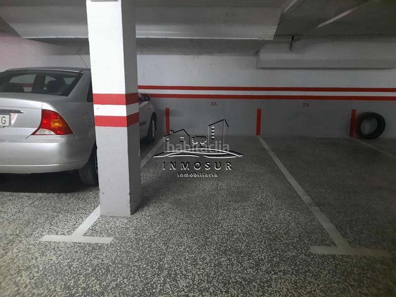 Foto 6b6ae652-7fde-4ca0-882b-457626316bda. Parking voiture dans Centro Lucena