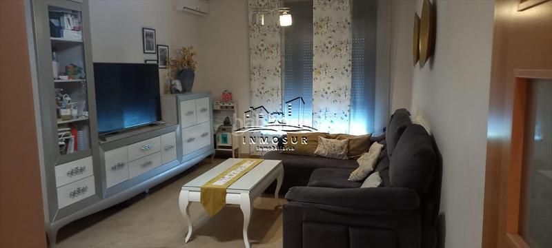 Foto 2209ef66-f9d9-4dde-8800-bb28232417eb. Piso  en ronda dEl Valle tu nuevo hogar ideal!buscas un piso cómodo, luminoso y bien ubicado? este es el tuyo!este amplio piso en r en Lucena