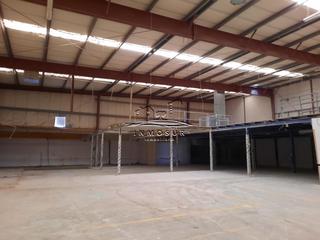 Nave industrial en San Francisco. Nave industrial en zona ctra. cabra. cuenta con una superficie d