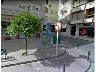 Lloguer Local Comercial a Centro. Local en pleno centro y en una de las calle con mayor influencia