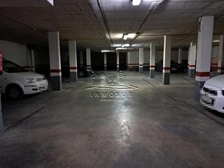Parking coche en Centro