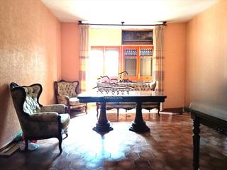 Pis a San Francisco. Piso en zona cabrillana. cuenta con una superficie de 160 m2. y