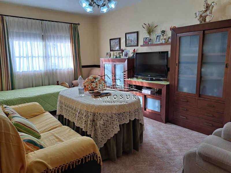 Foto b5b3f05e-e59c-44d9-873c-e4ec26f99485. Casa a Navas del Selpillar Lucena