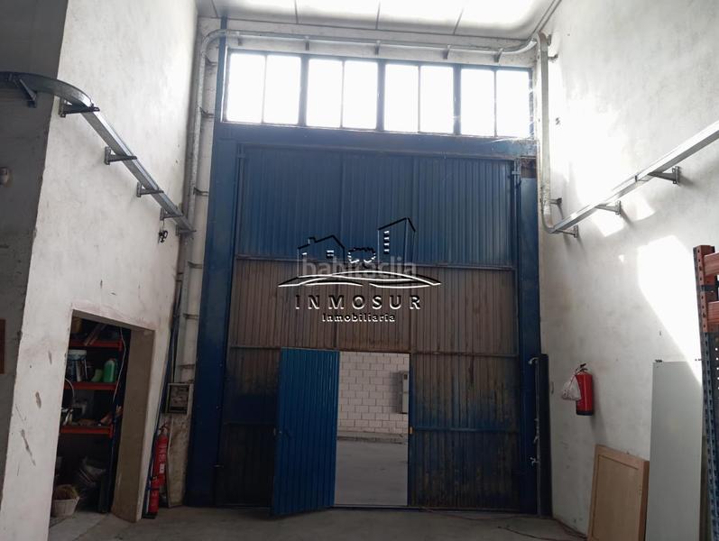 Foto 428a7af0-f775-4788-8be8-f6da7c56e107. Nau industrial a San Francisco Lucena