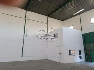Lloguer Nau industrial a Las Vegas - Campoaras. Nave en zona polígono pilar de la dehesa. cuenta con una superfi