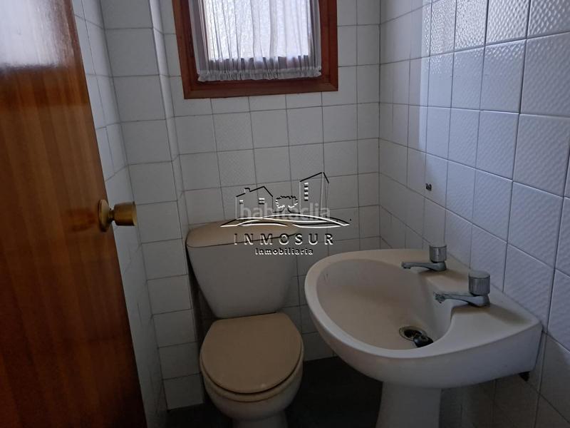 Foto 37092b08-64c4-4455-a8e7-a03d562d64cd. Piso en San Francisco piso muy céntrico en zona calle San Francisco. cuenta con recibidor, un espacioso salóncomedor con dos balcones a la calle, cocina en Lucena