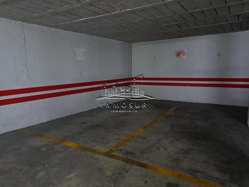 Foto 617d1a89-a115-4b22-86b2-2bb8cd7e3a5f. Parking voiture dans Las Tinajerías - Juderías Lucena