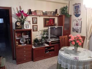 Appartement à San Francisco. Piso en planta primera en zona calle molino. cuenta con recibido